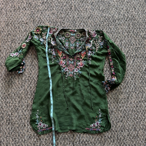 Johnny Was Sunflower Cactus Embroidered Blouse Tunic Top , size XXS - Picture 12 of 12